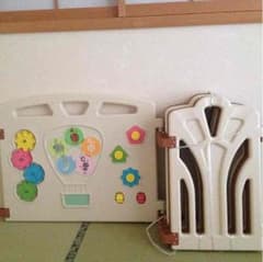 ベビーサークルのサムネイル