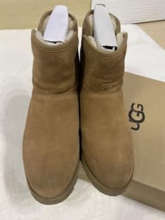 UGG アグ　KRISTIN クリスティン　26のサムネイル