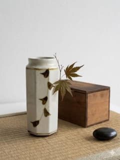 骨董 華道道具 花器 新羅土器 高杯花器 桐共箱 S759ANK ◇楾◇ 李朝時代 白磁製 鷄龍山鉄絵德利 唐草文