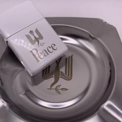 り*様 【オク】【灰皿付き】　ピース PEACE ホワイト　オイルライターのサムネイル