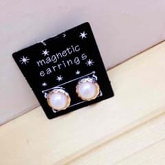 新品‼︎♡上品で可愛いマグネットピアス♡のサムネイル