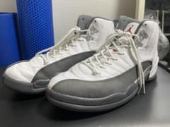 Nike Air Jordan 12 Retro White Greyのサムネイル