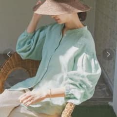 新品・タグ付き！リネンタックボリュームスリーブブラウス※アーバンリサーチドアーズのサムネイル
