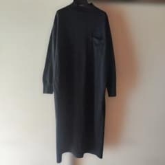 Goodwear ロングスリーブ モックネックワンピース 黒 BEAMSのサムネイル