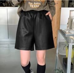 09woman フェイクレザーパンツのサムネイル