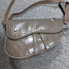 クロコ調 ショルダーバッグ ベージュのサムネイル