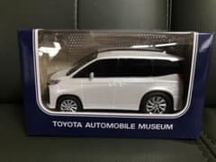 新品未開封 トヨタ博物館 新型ノア 90系 プルバックカー パールホワイトのサムネイル