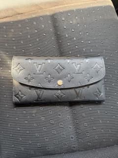 Louis Vuitton エンボスロゴ 長財布 ブラック - メルカリ