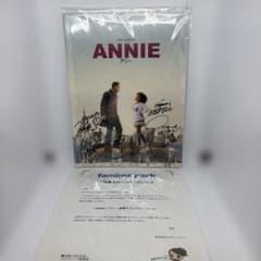 Flower アニー　サイン入りパンフレット　鷲尾伶菜　佐藤晴美 Flower アニー サイン入りパンフレット 鷲尾伶菜 佐藤晴美 - メルカリ