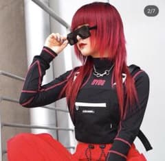 てぃすちゃん着用dig your own grave トップスのサムネイル