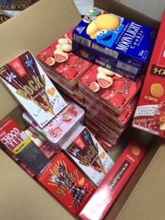 お菓子詰め合わせのサムネイル