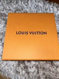 LOUIS VUITTON 空箱 ギフトボックスのサムネイル