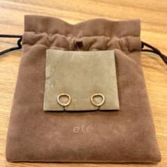 ete サークル ビジュー イヤリング　購入証明書付きのサムネイル