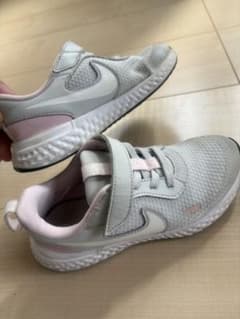 NIKE 子供スニーカーのサムネイル