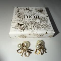 DIOR TRIBALES ピアス ゴールド Oチャーム欠損あり 訳あり DIOR TRIBALES ピアス ゴールド Oチャーム欠損あり 訳あり - メルカリ