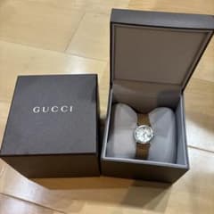 GUCCI アナログ腕時計 シルバー/ベージュのサムネイル