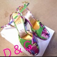 D&G♡フラワー柄サンダルのサムネイル