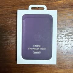 Apple iPhone FineWoven Wallet MagSafe
