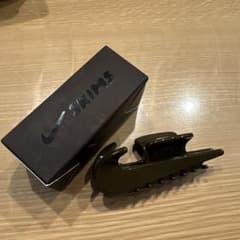 NIKE x SKIMS ヘアクリップ - メルカリ