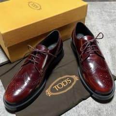 TOD'S ウイングチップレザーシューズ ボルドー イタリア製 UK9.5 新品 TOD'S ウイングチップ レザーシューズ ボルドー イタリア製 39.5