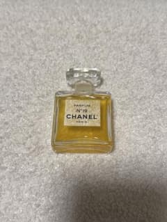 CHANEL 5番 PARFUM 香水のサムネイル