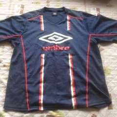 umbro サッカートレーニングシャツのサムネイル