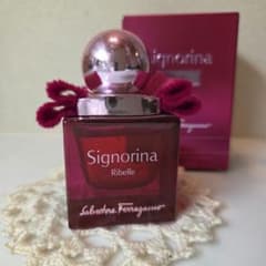 Salvatore Ferragamo Signorina Ribelleのサムネイル