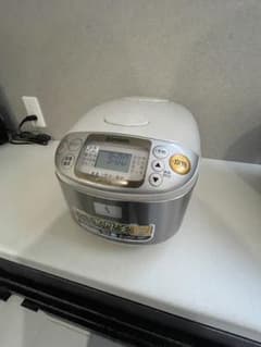 【最終値下げ】象印　NS-TC10 炊飯器　2014年製のサムネイル