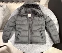 MONCLER ダウンジャケット グレー フード着脱可のサムネイル