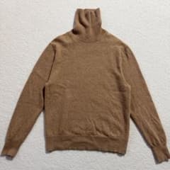 ユニクロ　カシミヤニットのサムネイル
