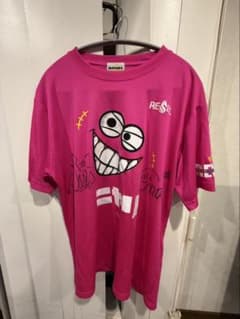 REVEL ニヤリTシャツ ピンク サイン入り[値下げ可能]のサムネイル