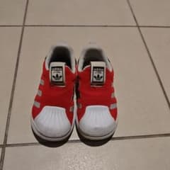 adidas 赤 スニーカー メッシュ　１５ｃｍのサムネイル