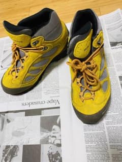 mont-bell トレッキングシューズのサムネイル