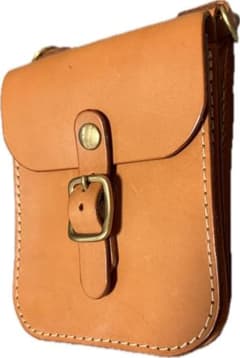 期間限定】HERZ 2つ折りスマホポーチ(SN-2410)【生産終了品】 - メルカリ