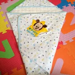 SALE☆ベビーミッキー☆おくるみのサムネイル