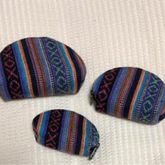 可愛い3個セットのポーチのサムネイル