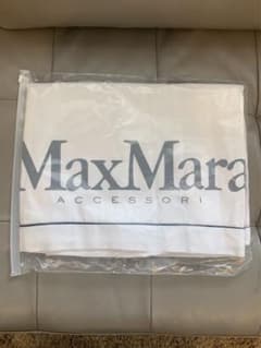 新品　未使用　Max Mara ガーメントケース　コートカバーのサムネイル