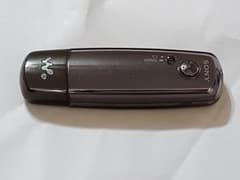 【ジャンク品/純正ケース付】SONY ウォークマン NW-E005 ブラックのサムネイル