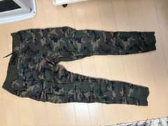 H&M 迷彩 カーゴパンツ EUR Mのサムネイル
