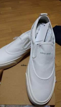 niko and…　ニコアンド　スニーカーのサムネイル