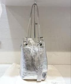 美品】MARCO MASI レザー 巾着 ショルダーバッグ シルバー - メルカリ