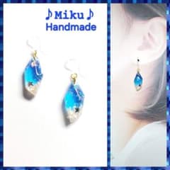 No.642-D　海☆星の砂☆レジン☆ピアス・イヤリング(ゴールド) No.642-F 海☆星の砂☆レジン☆ピアス・イヤリング(ゴールド) - メルカリ