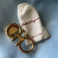 Salvatore Ferragamo ベルトバックル保存袋付きのサムネイル