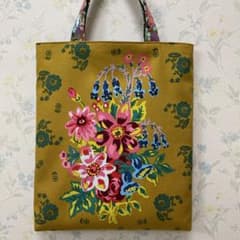 ナタリーレテ　ハンドメイドミニトートバッグ　フラワーリース ナタリーレテ ハンドメイドミニトートバッグ フラワーブーケ - メルカリ