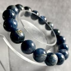 濃厚ブルー　キャッツアイ効果　カイヤナイト13mmブレスレット（画像現物）のサムネイル