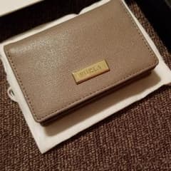 FURLA　グレー　名刺入れのサムネイル