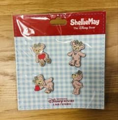 【海外ディズニー】上海ディズニー限定シェリーメイ ピンバッジ 4個セットのサムネイル