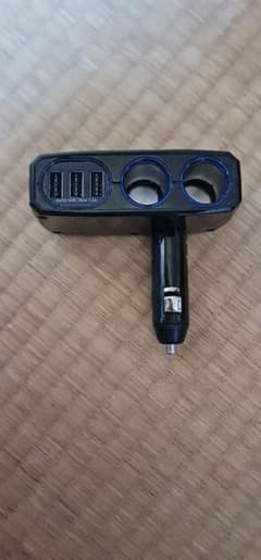 車用 シガーソケット充電器 本体 USBポート付のサムネイル
