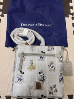 Dooney & Bourke Disney 100 ショルダー バッグ - メルカリ