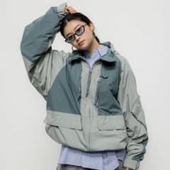 【新品】BEAMS/2トーン ナイロン テック ジャケットのサムネイル